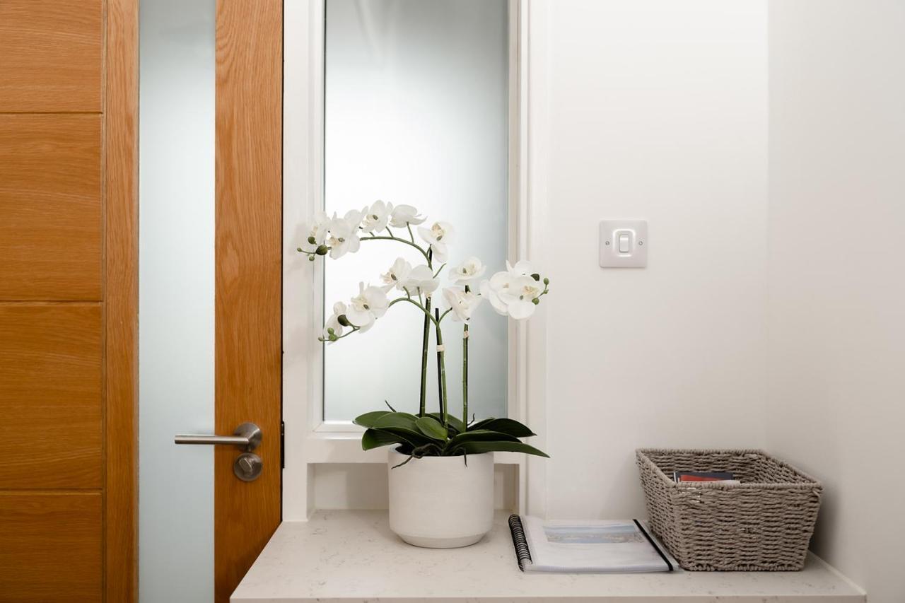 Ness Riverfront Holiday Home - City Centre Инвернесс Экстерьер фото